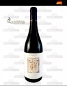 vino Care tinto sobre lias