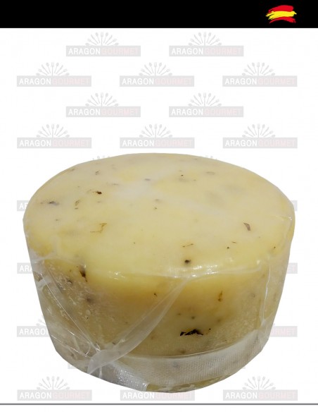 Sheep cheese with black truffle